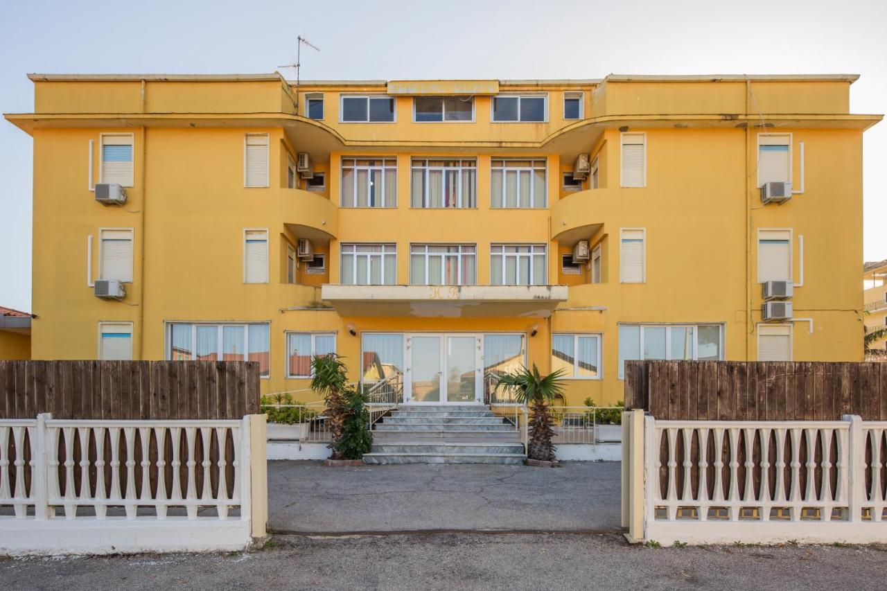 Hotel Rosy Battipaglia Exteriör bild