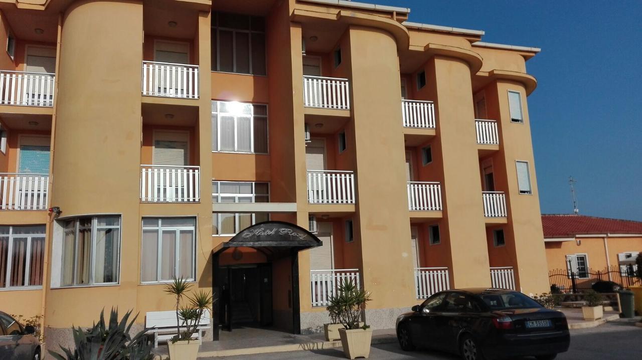 Hotel Rosy Battipaglia Exteriör bild